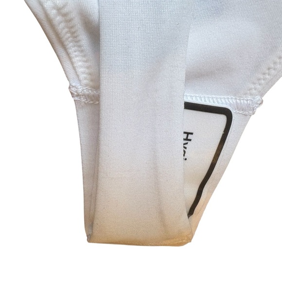 NWT Lululemon Wundermost Bodysuit Nulu Square-Neck Sleeveless White Sz. M $68 - Picture 9 of 9